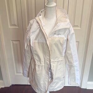 Columbia Cream Ski Jacket with Hood and Drawstring Waist